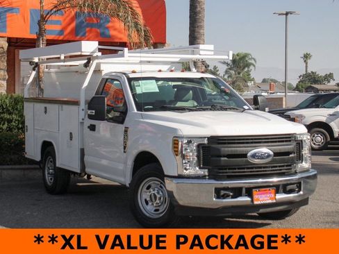 Used 2018 Ford F350 XL w/ Power Equipment Group RWD image 2