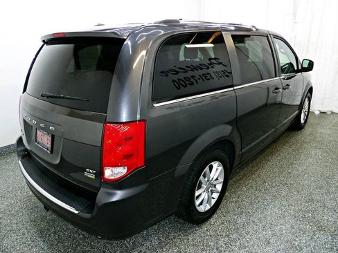 Used 2019 Dodge Grand Caravan SXT FWD image 6