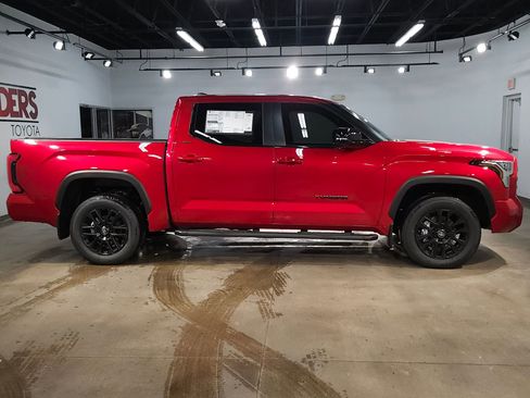 New 2026 Toyota Tundra Limited image 8