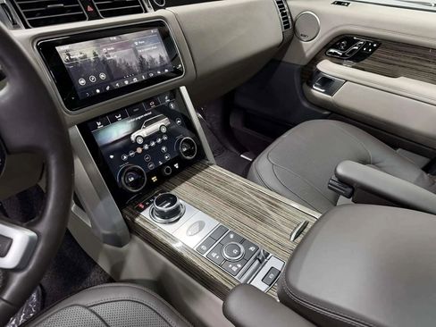 Used 2018 Land Rover Range Rover HSE image 21