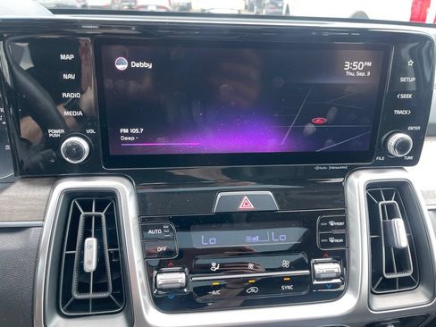 Used 2022 Kia Sorento S w/ Panoramic Sunroof Package AWD/4WD image 9