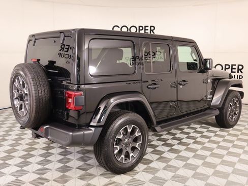 Used 2024 Jeep Wrangler Unlimited Sahara w/ Technology Group AWD/4WD image 20