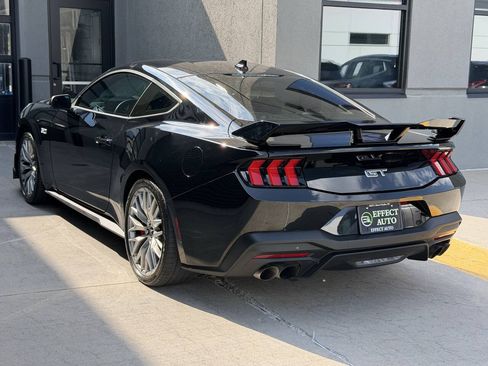 Used 2025 Ford Mustang GT Premium RWD image 8