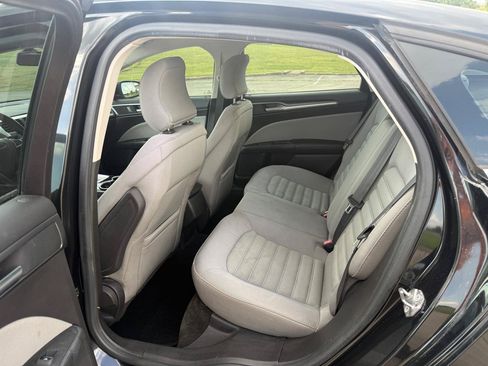 Used 2015 Ford Fusion S FWD image 15
