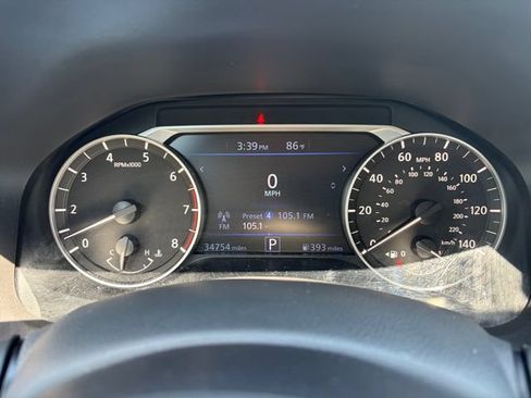 Used 2025 Nissan Altima 2.5 SV FWD image 25