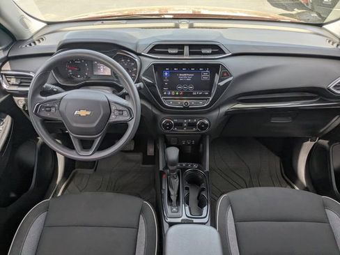 Used 2023 Chevrolet TrailBlazer LT w/ Convenience Package image 15