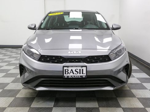 Used 2023 Kia Forte LXS w/ LXS Technology Package image 3