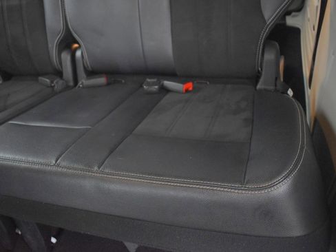 Used 2019 Dodge Grand Caravan SXT image 36