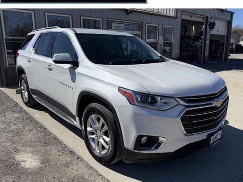 Used 2019 Chevrolet Traverse LT image 1