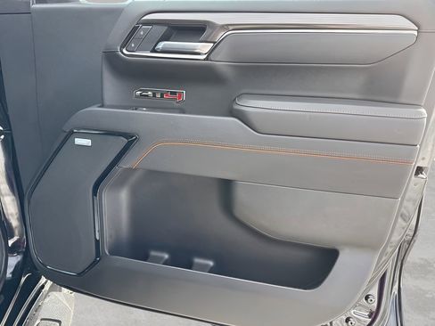 Used 2025 GMC Sierra 1500 AT4 w/ AT4 Premium Package image 9