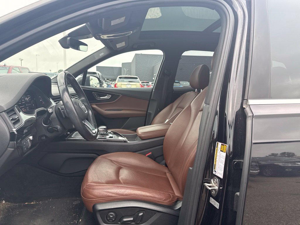 Used 2018 Audi Q7 3.0T Prestige w/ Prestige Package AWD/4WD image 19