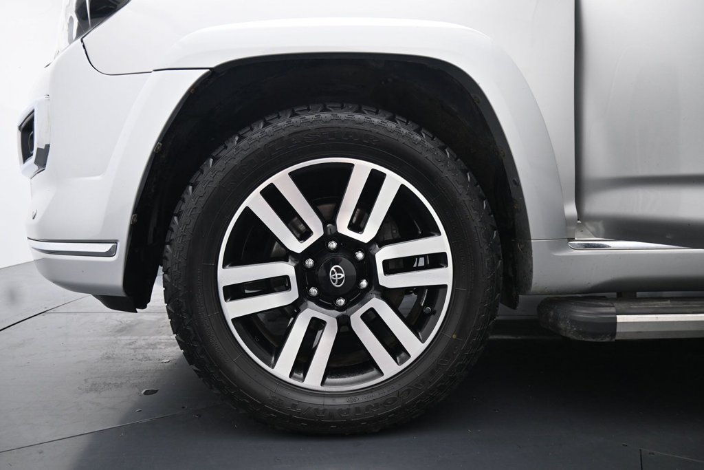 Used 2016 Toyota 4Runner Limited AWD/4WD image 18