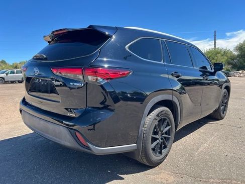 Used 2022 Toyota Highlander Bronze Edition AWD/4WD image 6