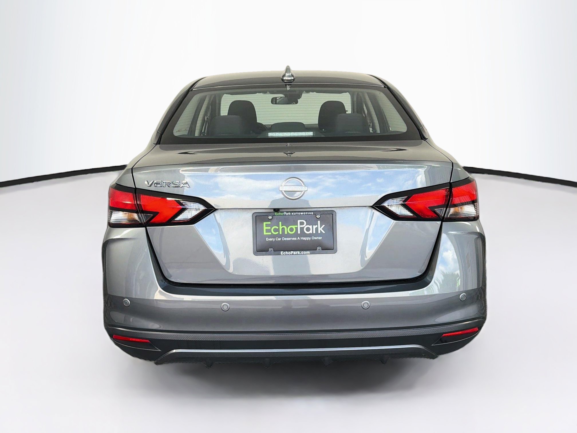 Used 2025 Nissan Versa SV FWD image 7