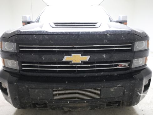Used 2019 Chevrolet Silverado 2500 LTZ w/ Duramax Plus Package AWD/4WD image 7