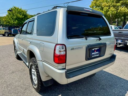 Used 2001 Toyota 4Runner Limited AWD/4WD image 3