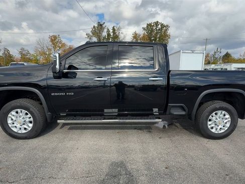 Used 2024 Chevrolet Silverado 2500 LTZ image 5