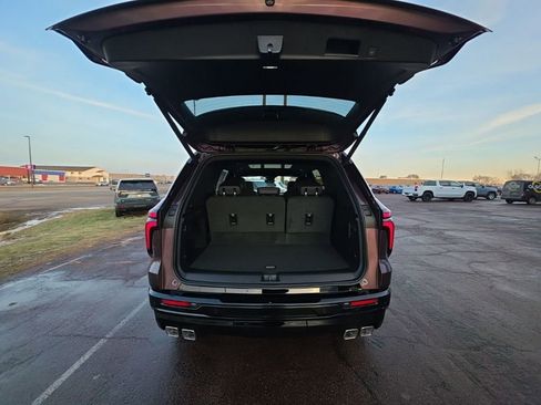 New 2026 Chevrolet Traverse RS image 21