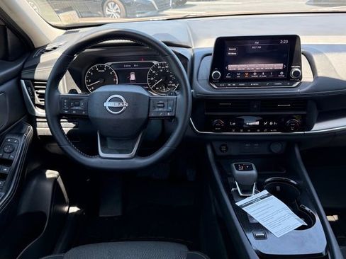 Certified 2025 Nissan Rogue SV FWD image 12