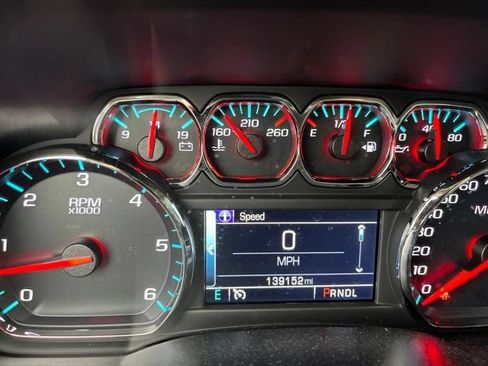 Used 2018 Chevrolet Silverado 1500 LT w/ All Star Edition AWD/4WD image 11