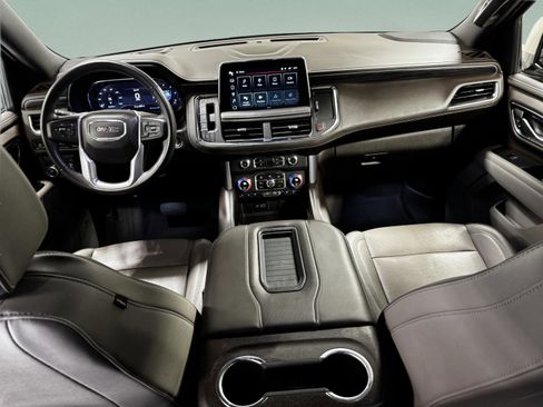 Used 2023 GMC Yukon SLT image 12