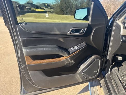 Used 2019 GMC Yukon XL Denali w/ Denali Ultimate Package image 7