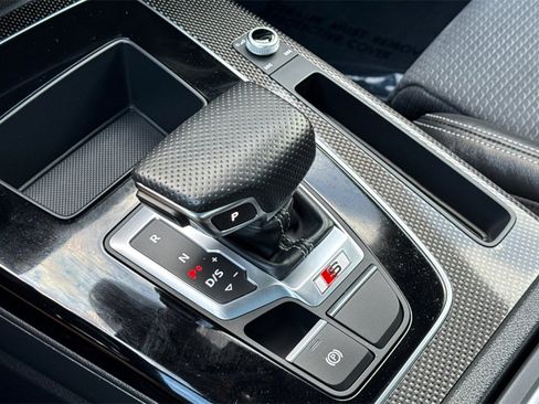 Used 2022 Audi SQ5 Premium image 20