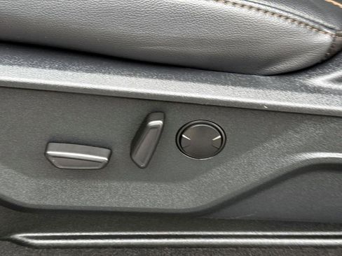 Used 2025 Ford F250 Lariat image 21