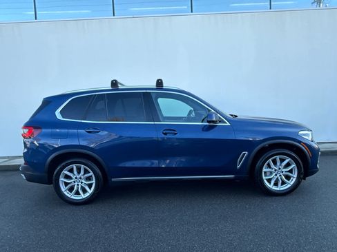 Certified 2022 BMW X5 xDrive40i w/ Parking Assistance Package image 3
