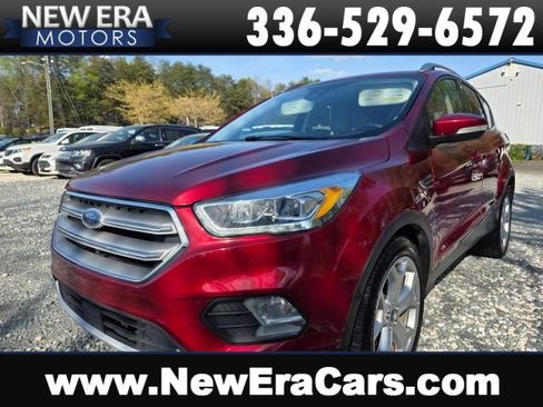 Used 2019 Ford Escape Titanium image 1