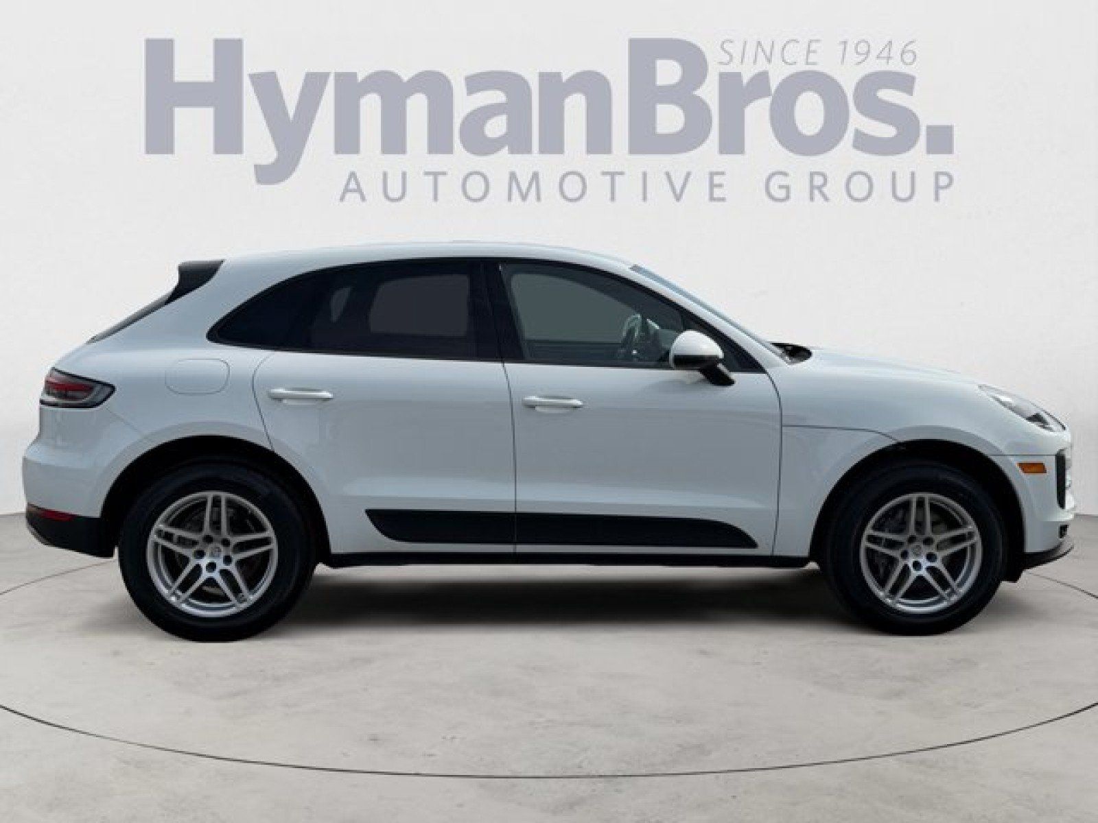Used 2021 Porsche Macan AWD/4WD image 2