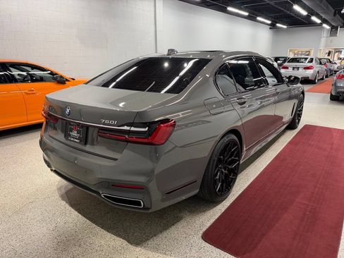 Used 2020 BMW 750i xDrive w/ Luxury Rear Seating Package AWD/4WD image 16