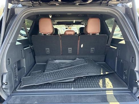 New 2026 Lincoln Navigator L Reserve AWD/4WD image 12