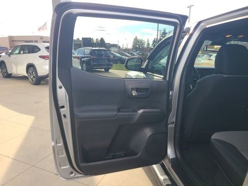 Used 2023 Toyota Tacoma TRD Off-Road image 14