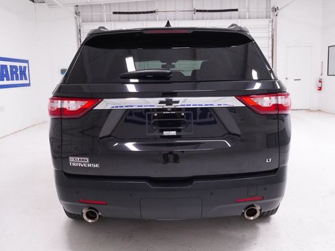 Used 2021 Chevrolet Traverse LT FWD image 6