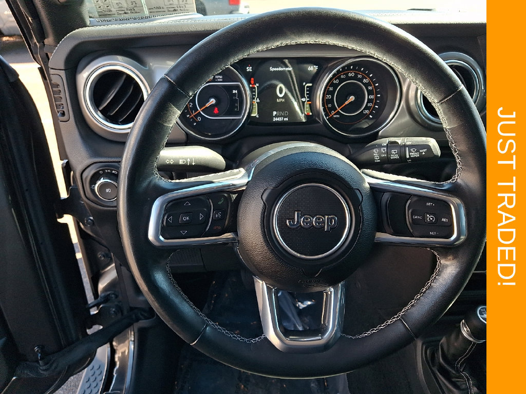 Used 2022 Jeep Wrangler Unlimited Sahara w/ Cold Weather Group AWD/4WD image 18