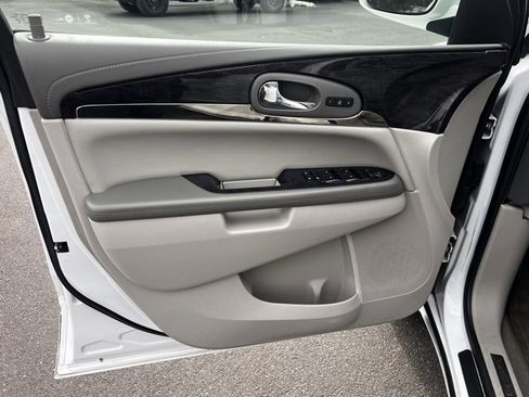 Used 2017 Buick Enclave Leather image 15