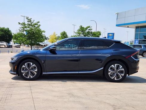 Used 2024 Kia EV6 Light RWD image 4
