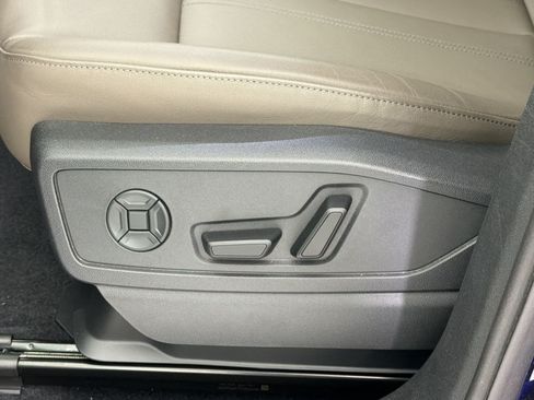 Certified 2025 Audi Q5 Premium w/ Convenience Package AWD/4WD image 13