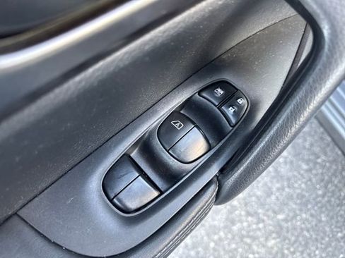 Used 2017 Nissan Rogue Sport S w/ S Appearance Package image 11