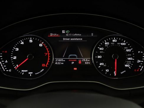 Used 2024 Audi Q5 2.0T Premium w/ Convenience Package image 19