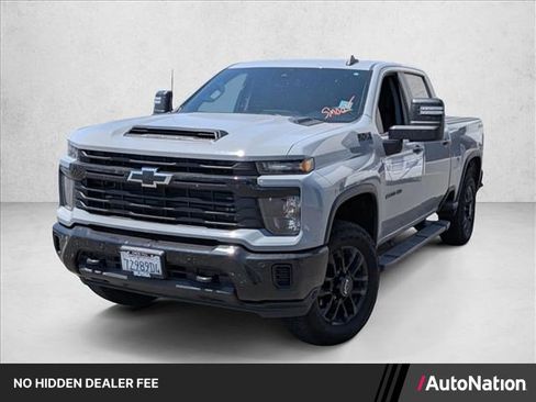 Used 2025 Chevrolet Silverado 2500 Custom w/ Custom Value Package AWD/4WD image 1