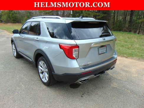 Used 2023 Ford Explorer Platinum w/ Technology Package image 7
