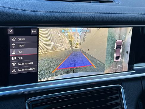 Used 2021 Porsche Panamera image 22