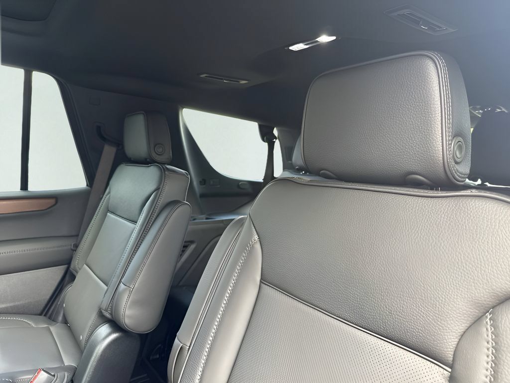 New 2026 GMC Yukon Denali w/ Sun & Power Step Package AWD/4WD image 23