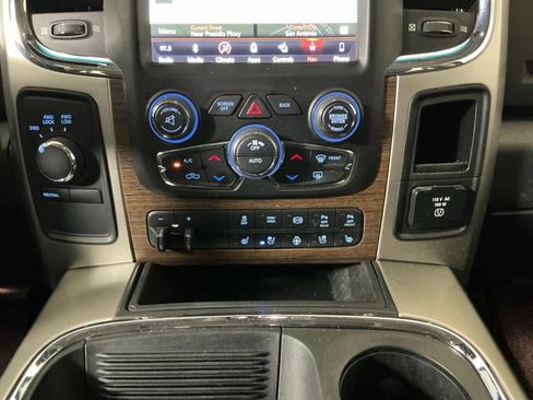 Used 2018 RAM 2500 Laramie w/ Cold Weather Group AWD/4WD image 12