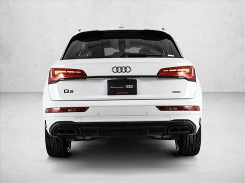 Certified 2025 Audi Q5 2.0T Premium Plus w/ Premium Plus Package image 7