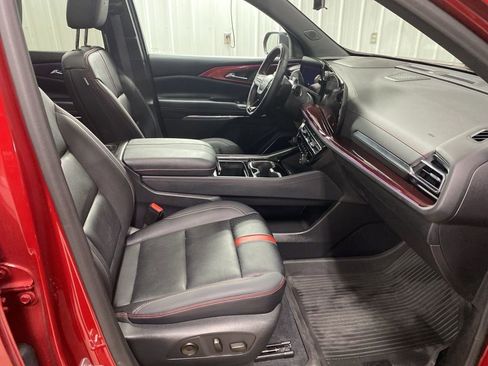 Certified 2024 Chevrolet Traverse RS w/ LPO, Floor Liner Package image 27