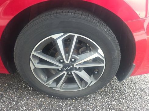 Used 2023 Kia Forte LXS FWD image 9
