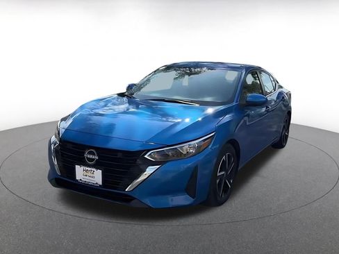 Used 2025 Nissan Sentra SV image 6